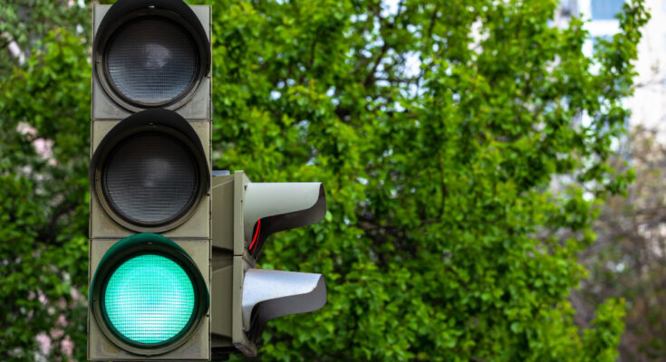 traffic-safety-management-traffic-light